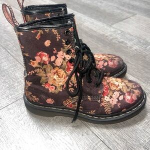 Dr. Martens 1460 Boots Victorian Rose Antique Floral Black Canvas Cottagecore 5